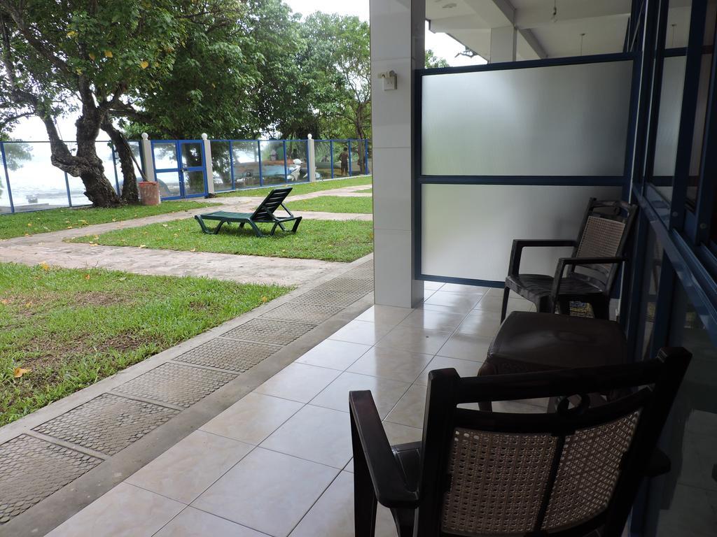 Paradise Beach Resort & Diving School Mirissa Bagian luar foto