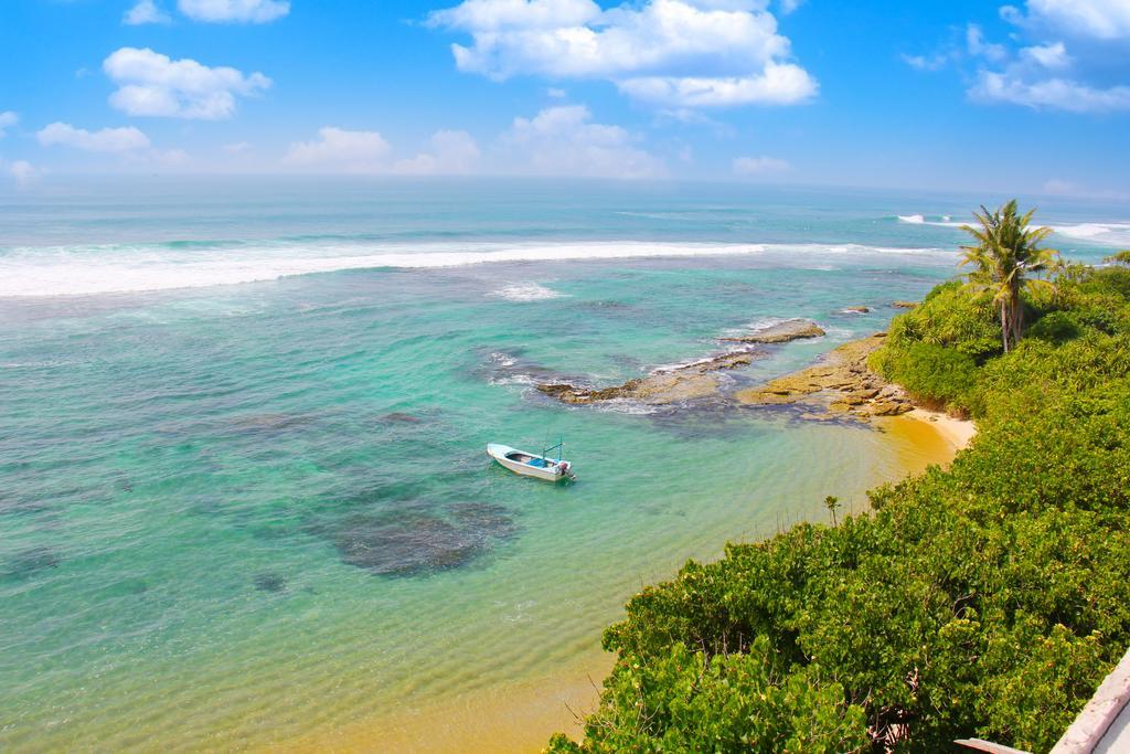 Paradise Beach Resort & Diving School Mirissa Bagian luar foto